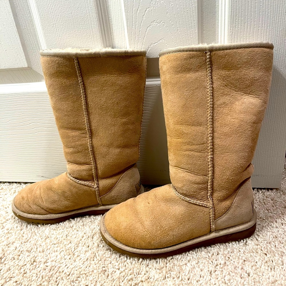 Women’s UGG tall boots